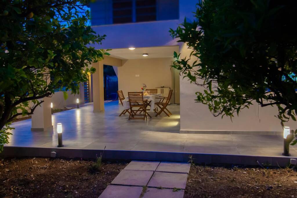 House On The Beach Salamina Esterno foto