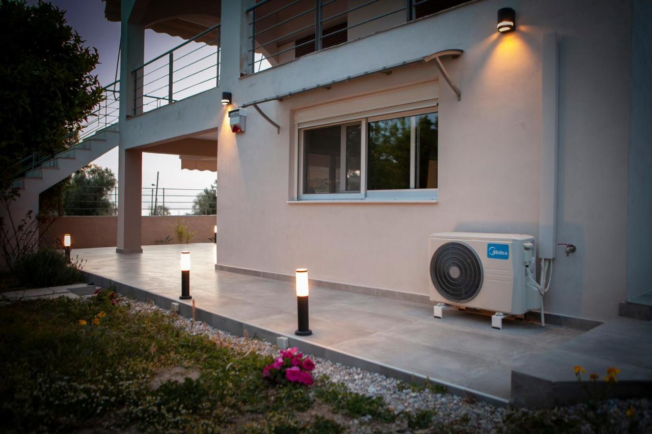 House On The Beach Salamina Esterno foto
